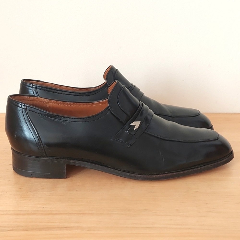 Black Leather Slip-On Men’s Dress Loafers - Picture 4 of 16